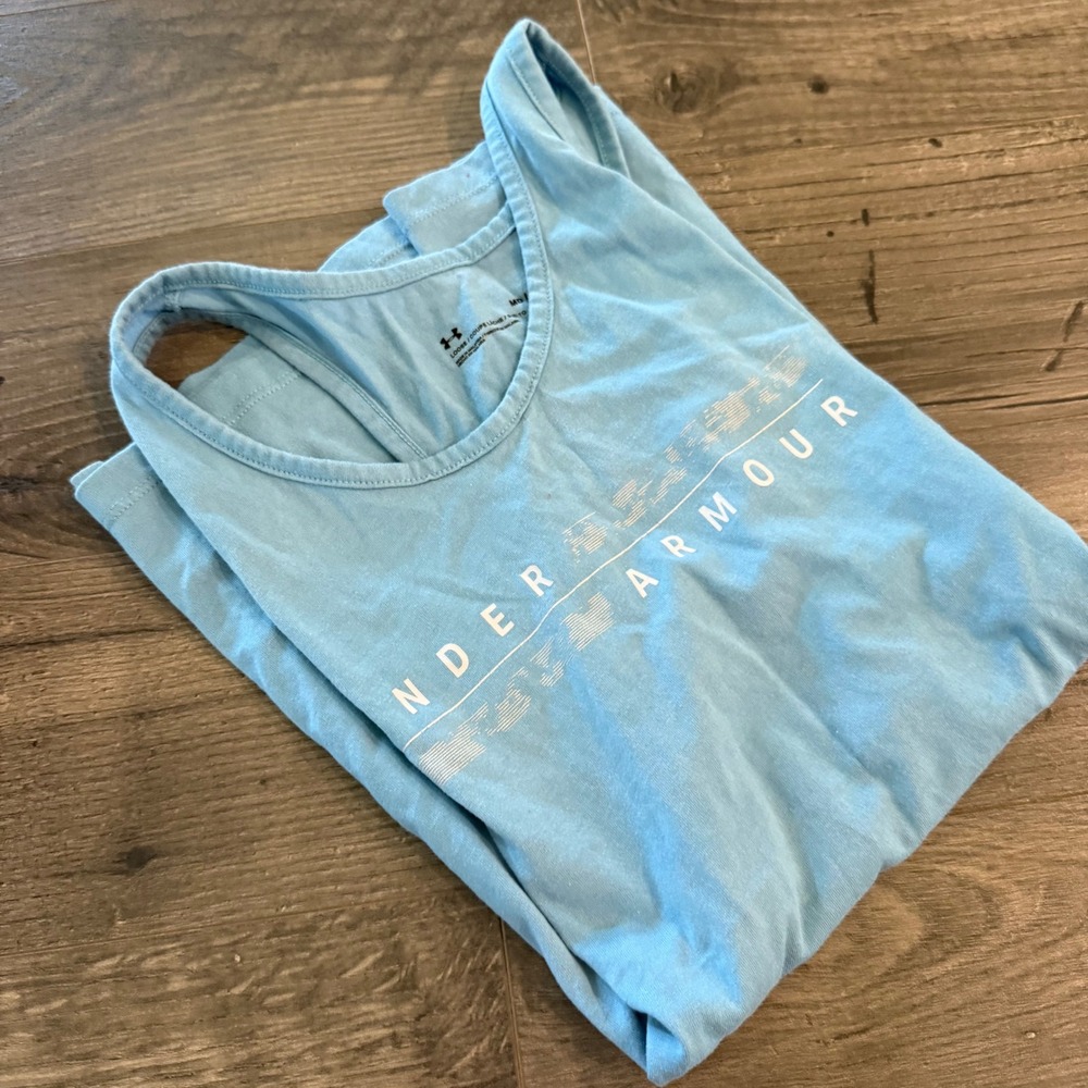 Under Armour HeatGear Tank Top Womens Medium Blue Racerback Athletic Gym Shirt